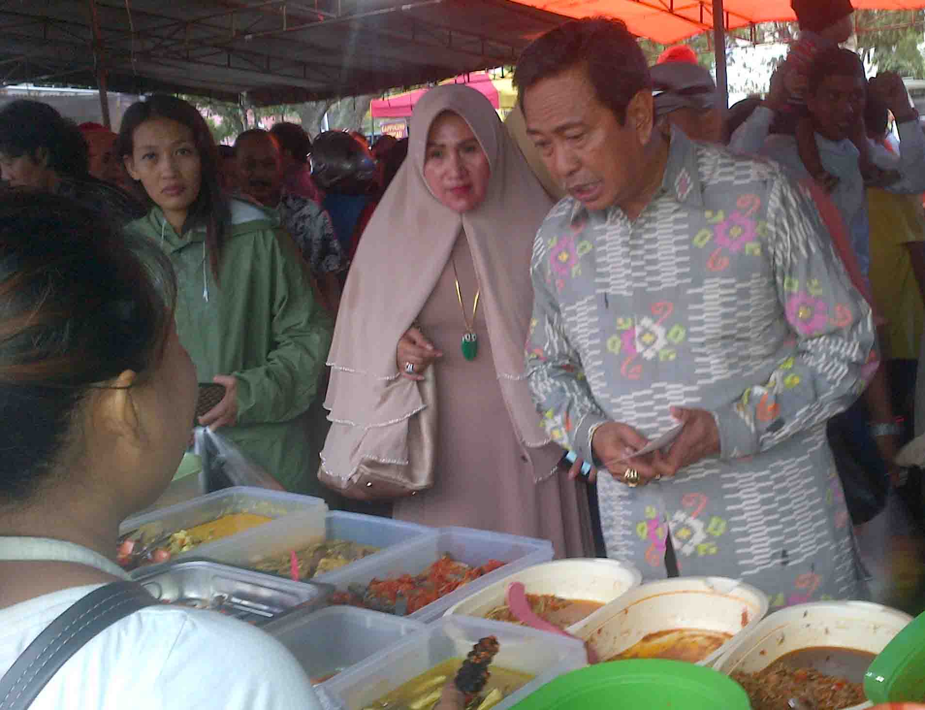 Pasar Ramadhan Siapkan Aneka Makanan
