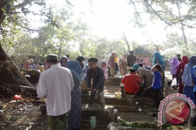 Pimpinan Pesantren Mamuju Kutuk Pembakaran Mesjid Tolikara Ol