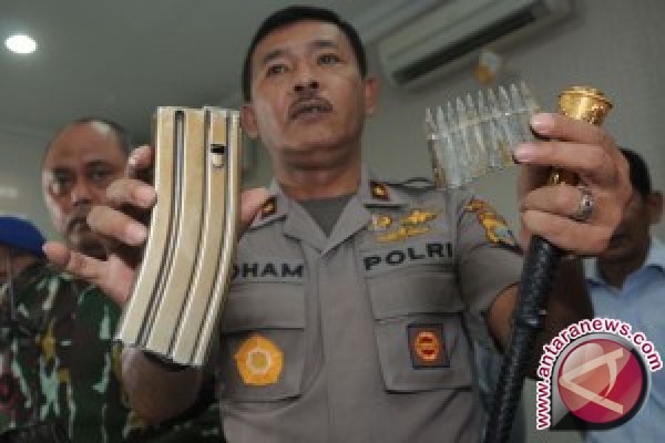 Santoso Didampingi 3 Perempuan Bima