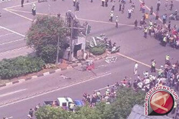 Ledakan Bom Di Jakarta Diduga Bom Bunuh Diri