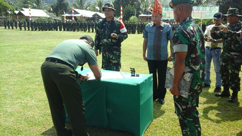 Danrem 132 Pimpin  Penutupan TMMD Ke- 100 di Morut