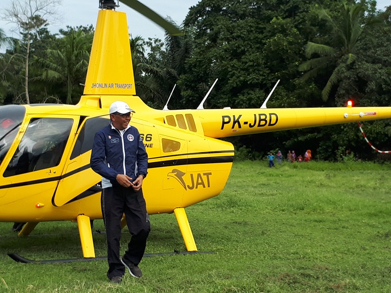 “Sejarah Baru, Prof Nurdin Abdullah Daratkan Helikompter di Lombo”