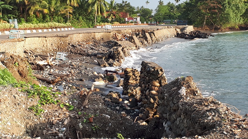 Tanggul Pengaman Jalan Lingkar Dalam Kota Morowali Rusak