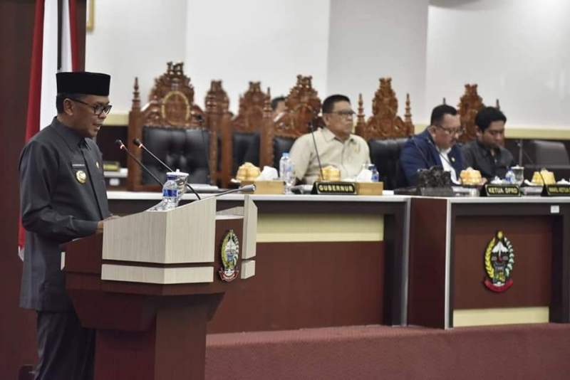 Gubernus Sulsel Nurdin Abdullah  Beri Penjelasan Ranperda RPJMD