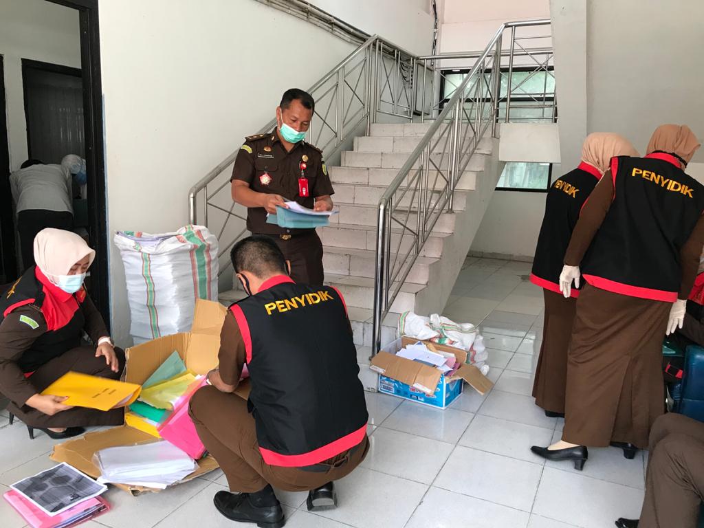 Giliran Laptop Bappeda Kota Disita Kejati Sulteng