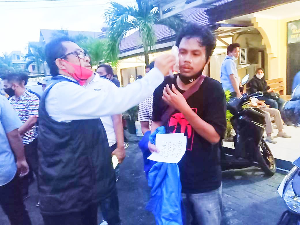 ADVOKAT RAKYAT BERSAMA IKA UNTAD BAHAS PASCA AKSI OMNIBUSLAW