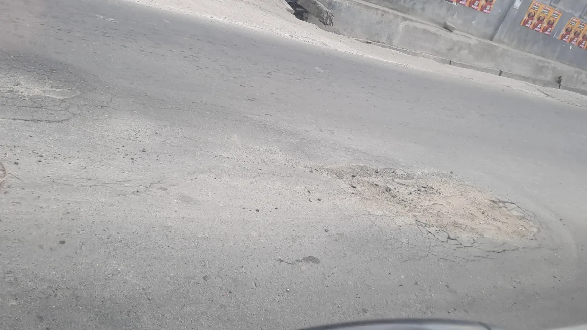 Ruas Jalan Veteran Baru Dikerjakan Sudah Rusak