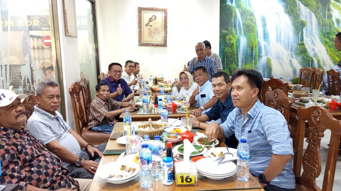 Ingin Pererat Hubungan Persaudaraan dan Silaturahmi, Waketum Kadin Sulteng Bidang Organisasi, Pemberdayaan Daerah dan Tata Kelola Perusahaan Gelar Makan Siang Bersama