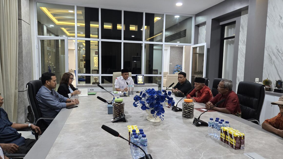 Tanggapi Konflik Lahan Masyarakat dengan PT. KAM, Gubernur Anwar Hafid Akan Ambil Tindakan Tegas