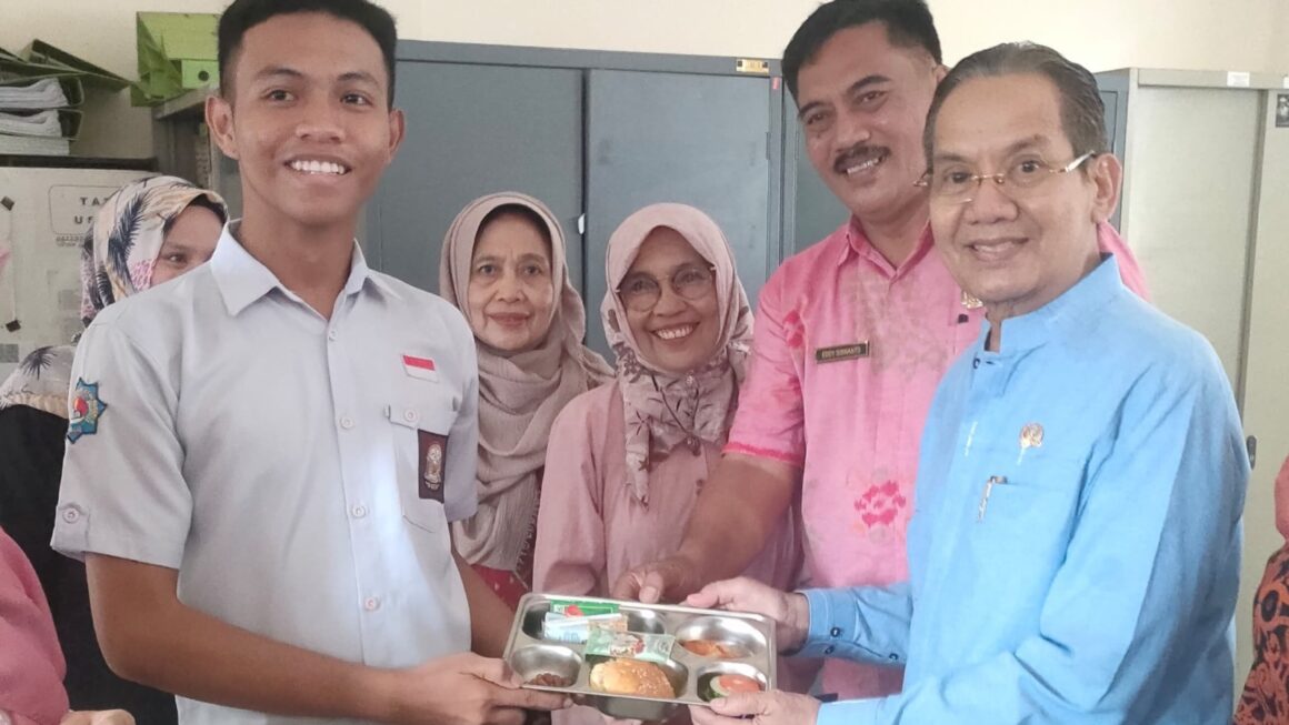 Longki Nilai MBG di Kota Palu Berlangsung Sesuai Sasaran