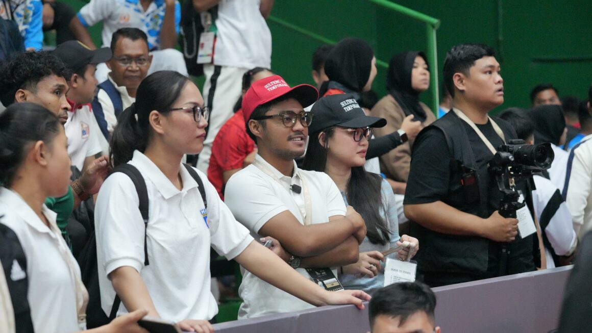 Ketum KONI Beri Semangat Atlet di Ajang PON Bela Diri