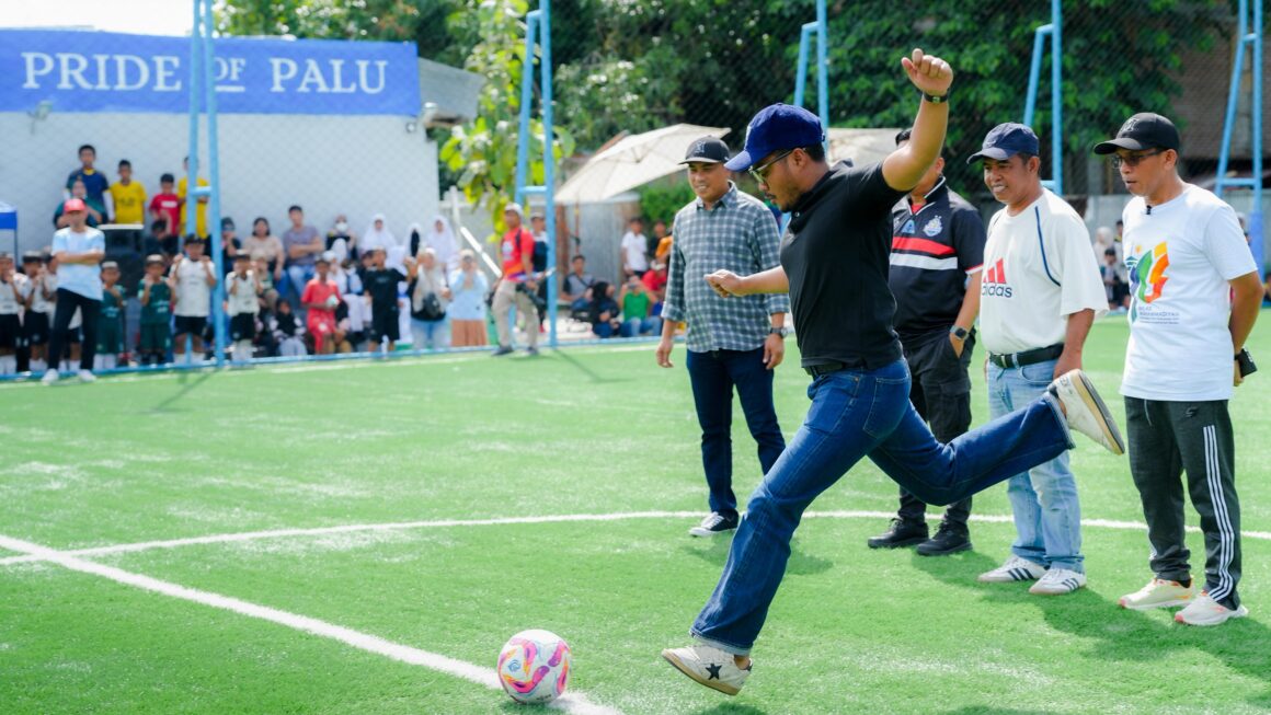 Ketum KONI Fathur Razaq Menandai Pembukaan LTS Zona Palu 2025