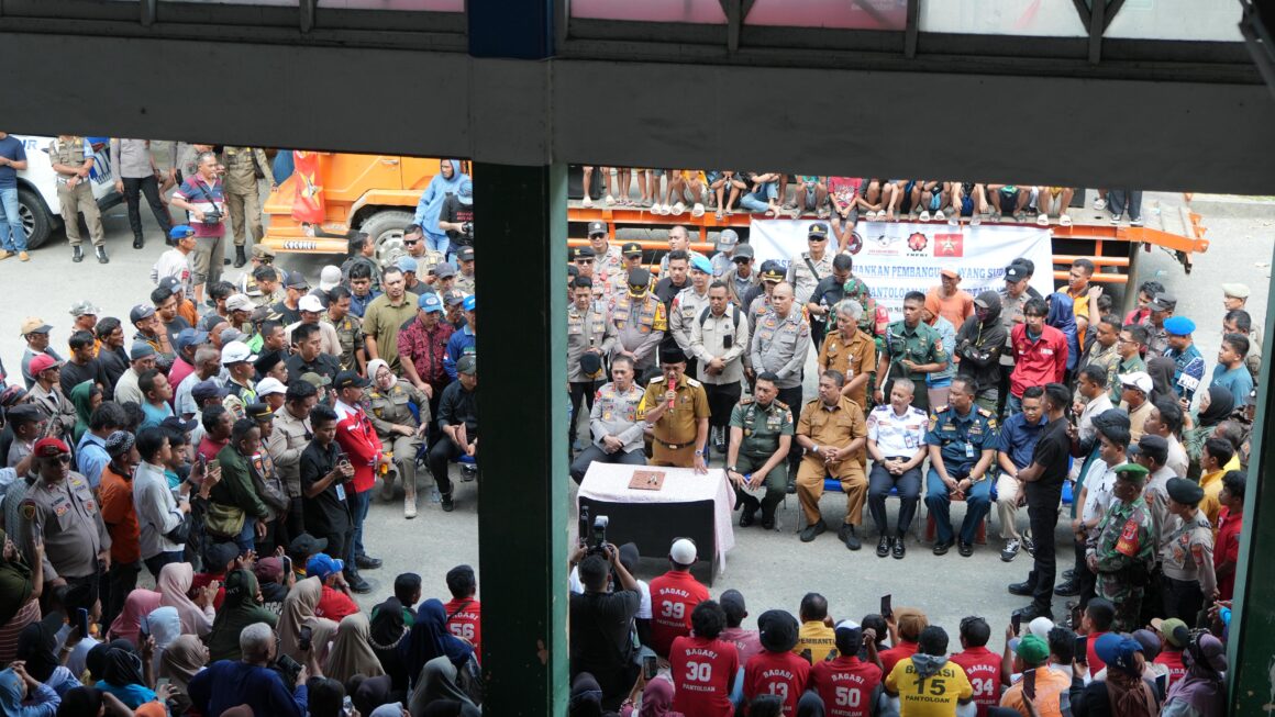 Buruh Protes Pemindahan Pelabuhan, Ini Solusi Gubernur Anwar Hafid