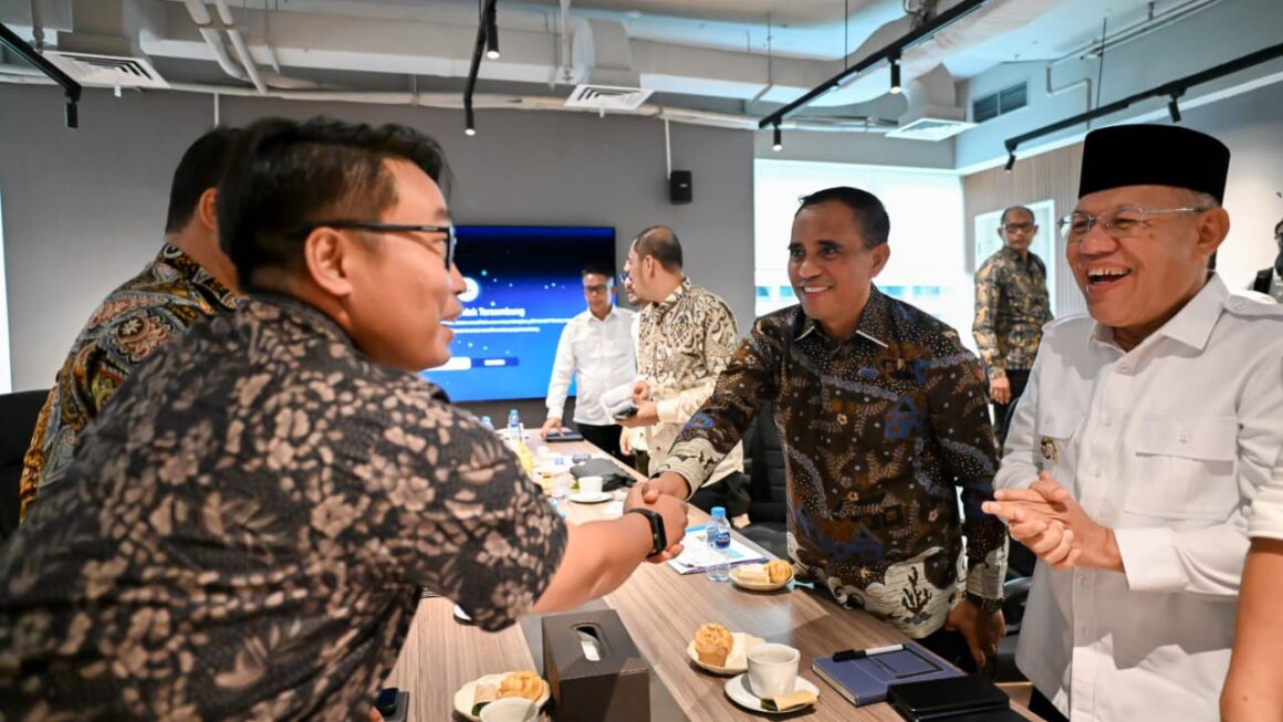 Gubernur Anwar Bahas Potensi Danau Paisupok Dengan Bappenas