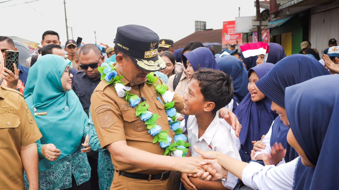 Anwar – Reny Pemimpinan Populis, Kebijakan Pro Rakyat  ‎