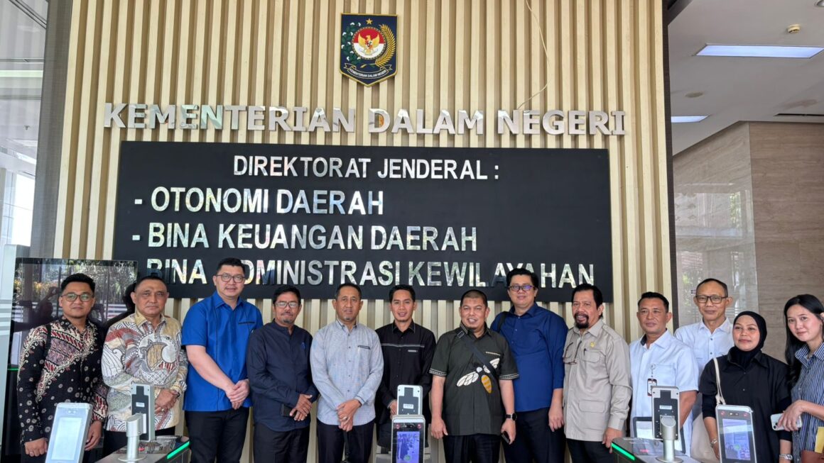 Komisi III DPRD Sulteng Konsultasi ke Kemendagri, Perjuangkan Porsi Daerah dari Tambang