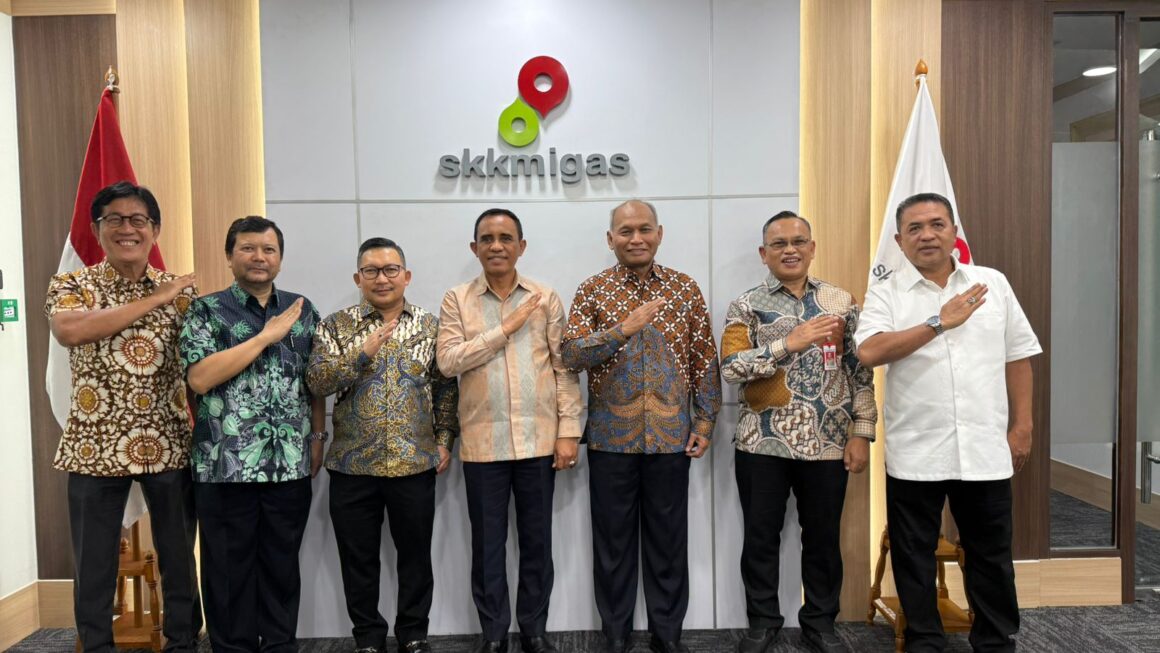 Gubernur Anwar Bersama Bupati Banggai Amirudin Dorong PI 10 Persen Migas