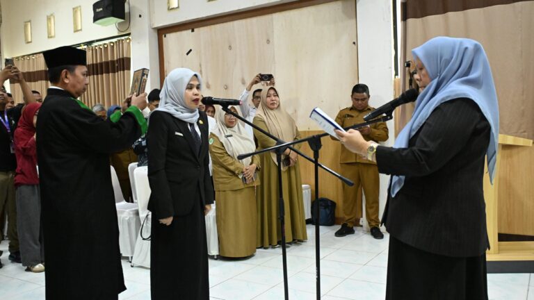 Wagub Reny Lantik dr.Jumriani Jadi Direktur RSUD Undata