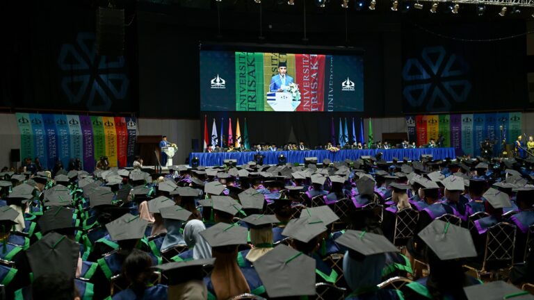 Ini Kata Gubernur Sulteng Anwar Hafid ‎di Hadapan Ribuan Wisudawan Trisakti