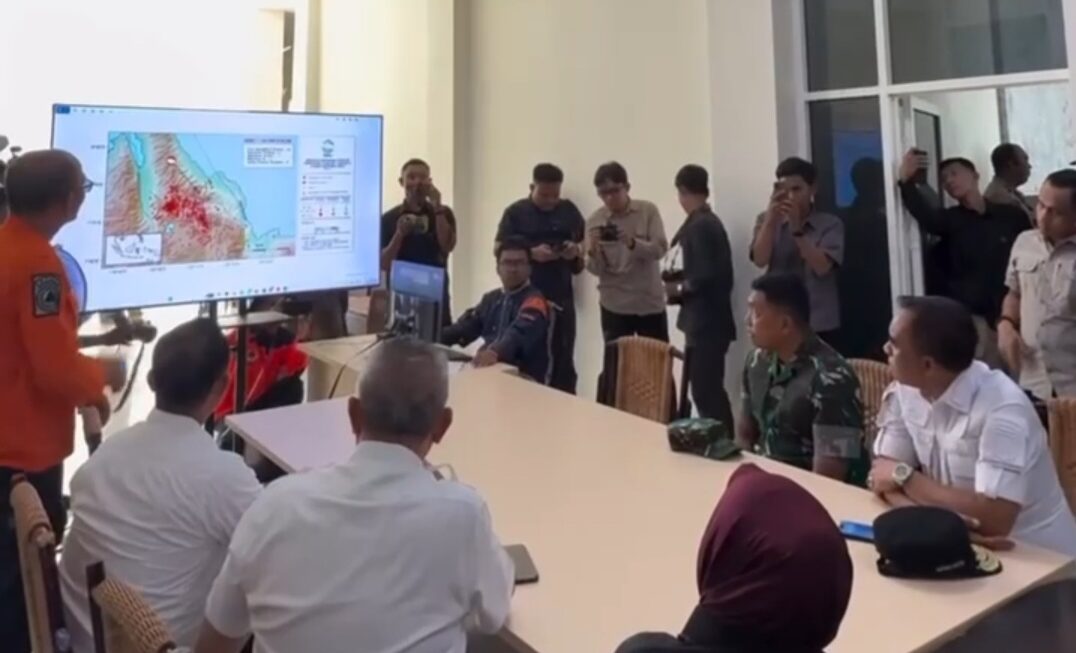 Tiba Dari Jakarta Gubernur Anwar Hafid Langsung Ke Sigi Kunjungi Korban Gempa