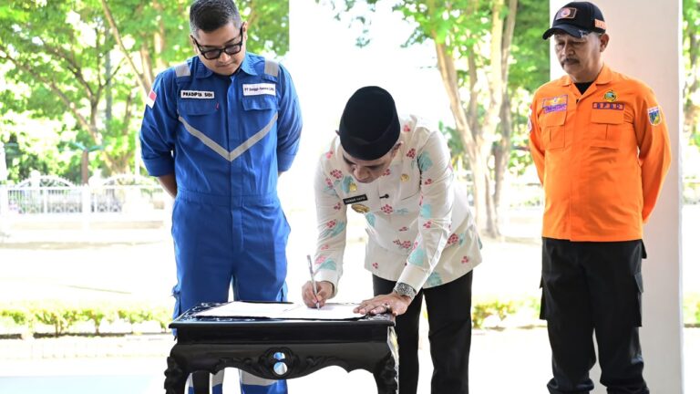 PT DSLNG Serahkan Bantuan Korban Gempa Bumi ke Pemprov Sulteng