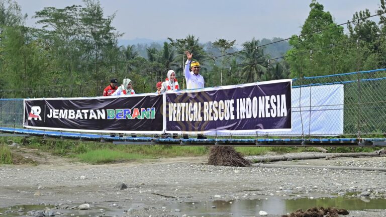 Jembatan BERANI Dikerjakan Hanya 1 Bulan 12 Hari Sudah Dapat Dilalui